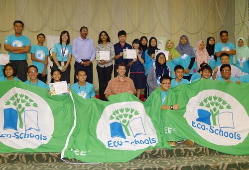 lg-Eco_Schools_Green_Flag_recipients